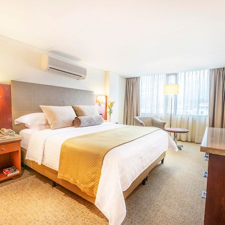 Bogota Plaza Hotel Εξωτερικό φωτογραφία A room at the hotel