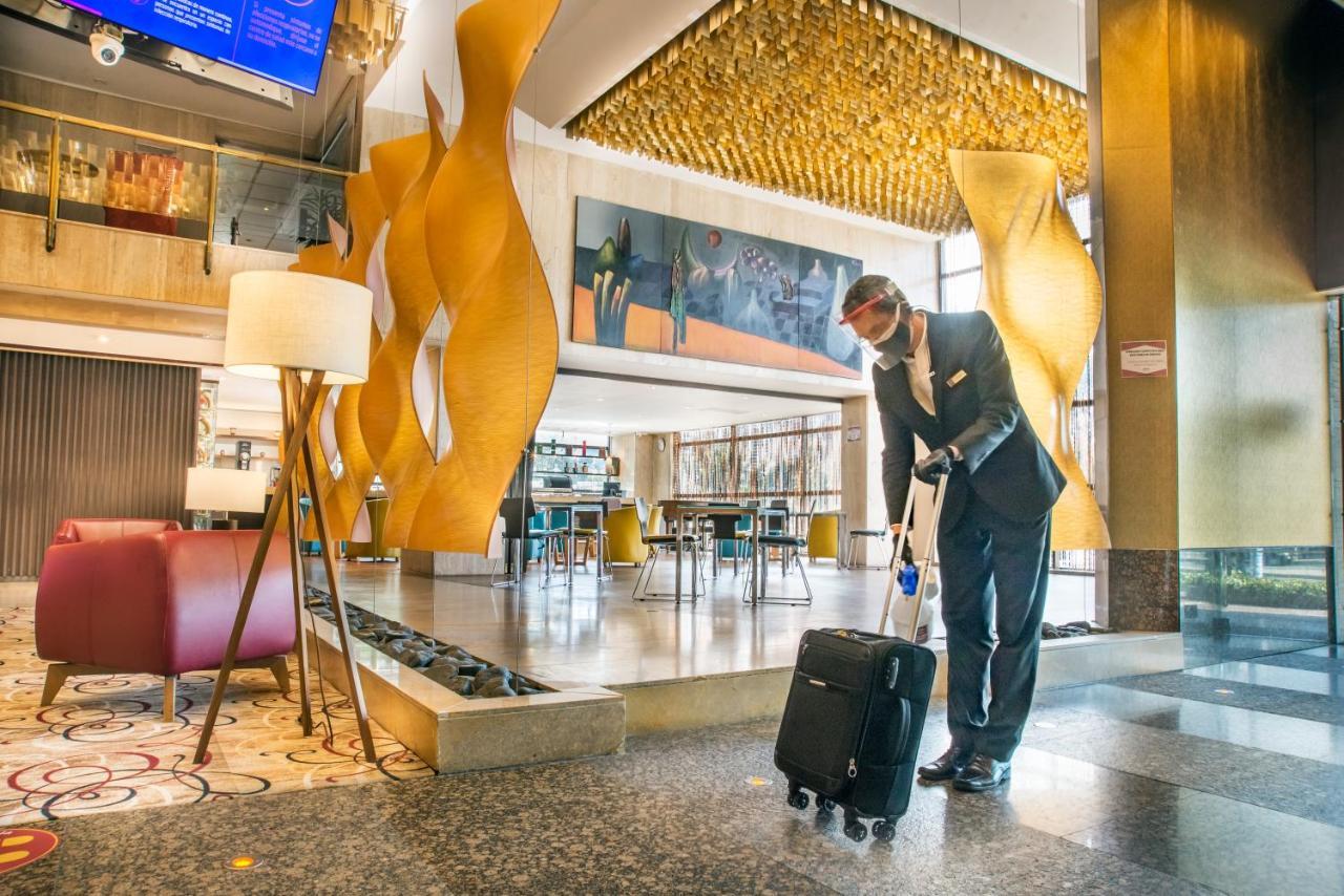 Bogota Plaza Hotel Εξωτερικό φωτογραφία Concierge at the Conrad Hilton London St. Pancras