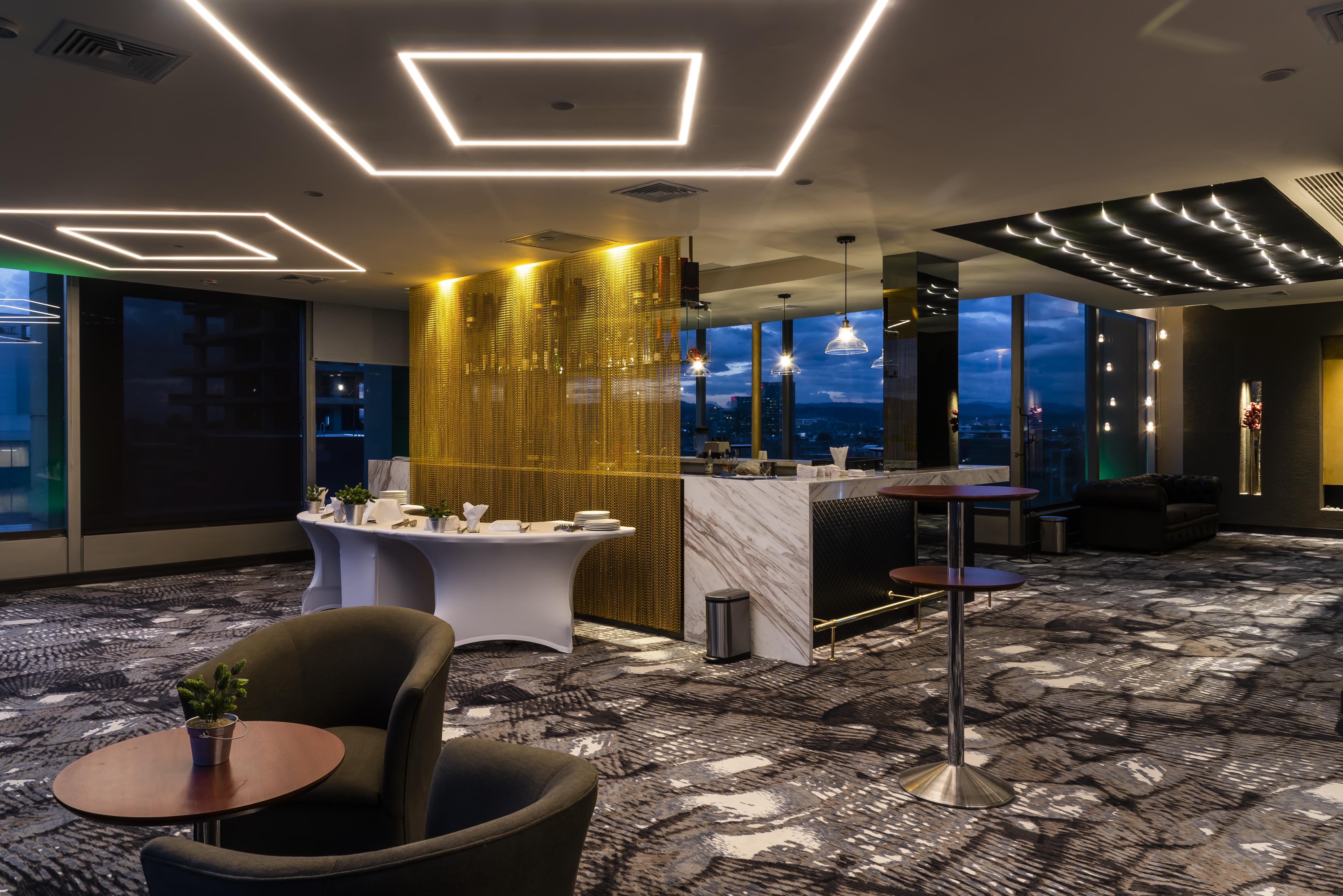Bogota Plaza Hotel Εξωτερικό φωτογραφία The 360° Lounge at KLIA