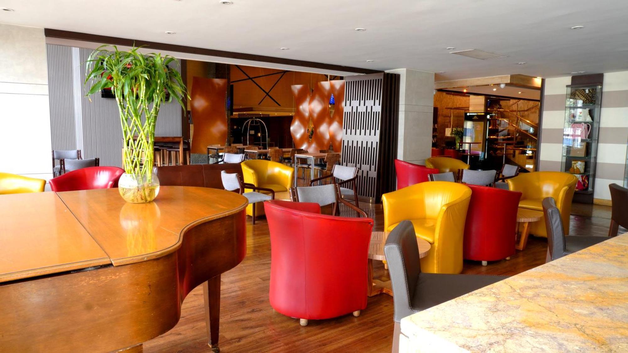 Bogota Plaza Hotel Εξωτερικό φωτογραφία The interior of the lounge