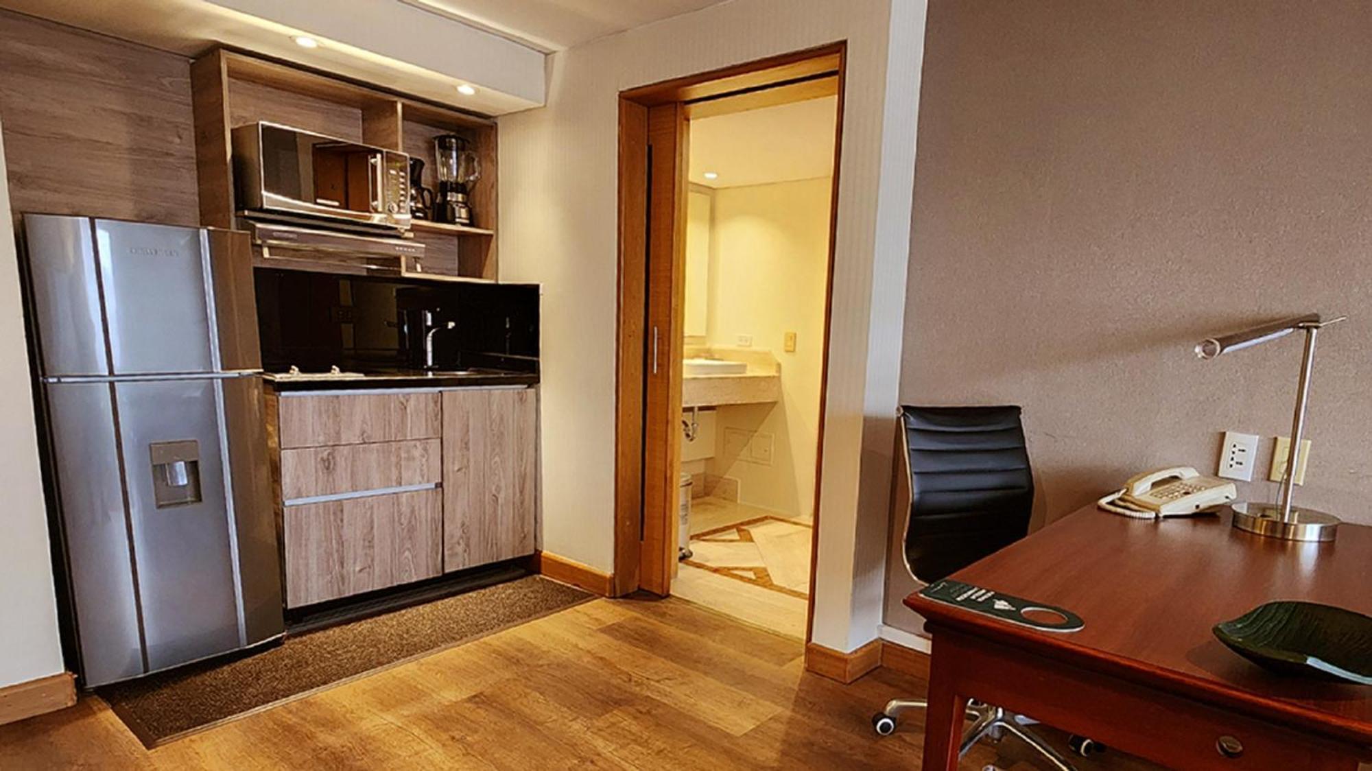 Bogota Plaza Hotel Εξωτερικό φωτογραφία A typical studio apartment