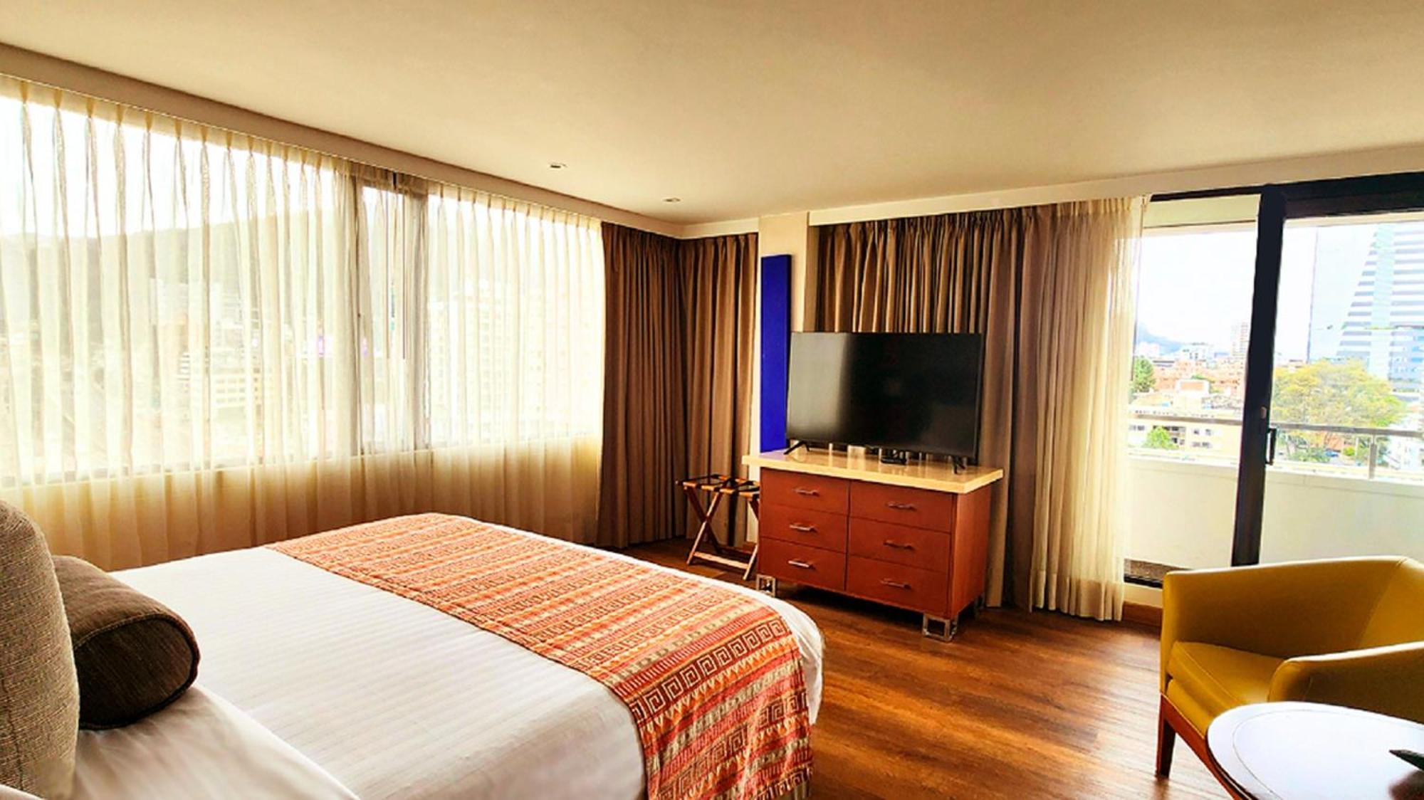 Bogota Plaza Hotel Εξωτερικό φωτογραφία A bedroom at the hotel